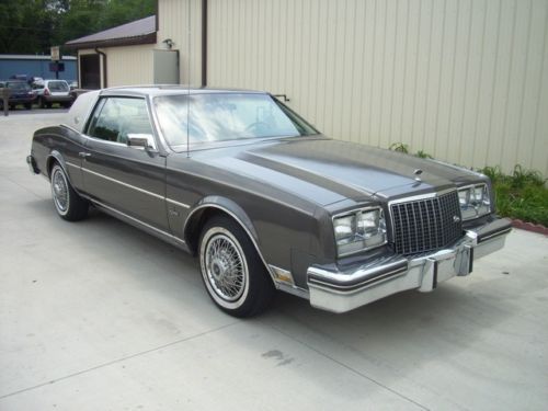 1983 buick riviera 45,000 original miles mint cold a/c v8