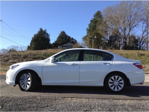 EX-L 3.5L Body-colored bumpers Fog lamps LED brake lights 12V pwr outlets, image 2