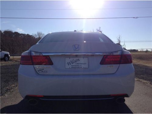 EX-L 3.5L Body-colored bumpers Fog lamps LED brake lights 12V pwr outlets, image 4