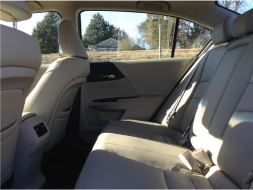 EX-L 3.5L Body-colored bumpers Fog lamps LED brake lights 12V pwr outlets, image 17