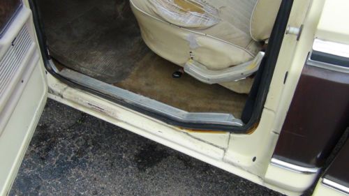 1979 Ford F350 Truck Ranger XLT 2WD 460/Auto PS/PB/AC ZIEBART Treated / 140" WB, image 10