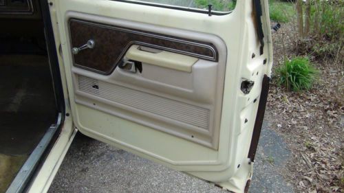 1979 Ford F350 Truck Ranger XLT 2WD 460/Auto PS/PB/AC ZIEBART Treated / 140" WB, image 13