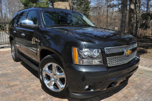 2011 tahoe ltz !no reserve.leather/navi/camera/tow/dvd/salvage/rebuilt