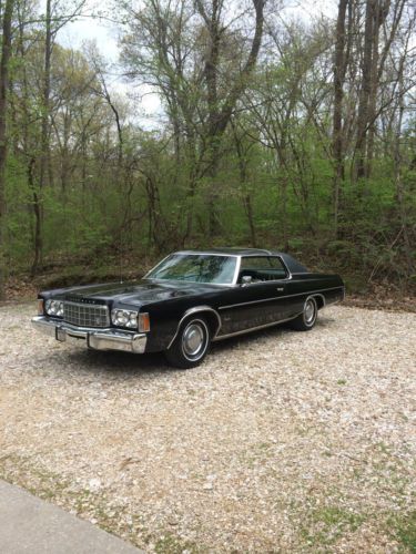 1974 chrysler newport custom hardtop 2-door 6.6l