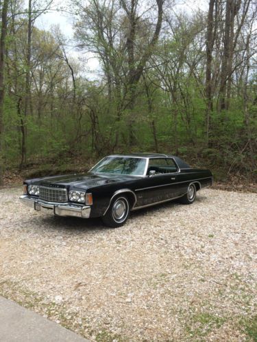 1974 chrysler newport custom hardtop 2-door 6.6l