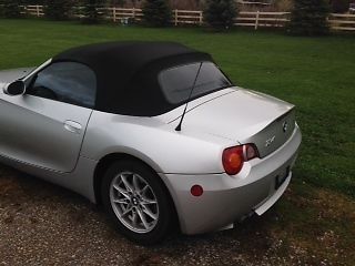 2003 bmw z4 2.5i convertible 2-door 2.5l