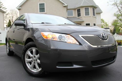 2009 toyota camry le sedan 4-door 2.4l