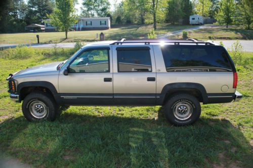 Gmc suburban 2500 slt 4x4, 7.4l 454 engine, lifted, brushguard