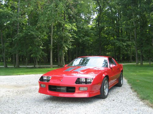 1990 chevrolet camaro iroc-z coupe 1le