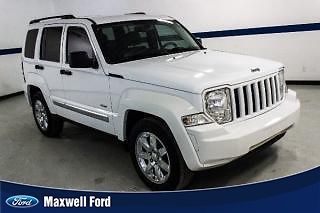 12 jeep liberty latitude, power windows &amp; locks, we finance!