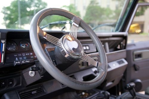 1997 LAND ROVER DEFENDER 90! LOW MILES... Very RARE., image 9