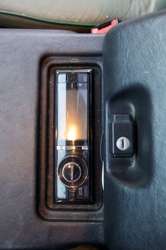 1997 LAND ROVER DEFENDER 90! LOW MILES... Very RARE., image 10