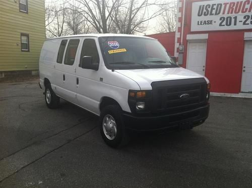 2008 ford e250 cargovan w/ rack package