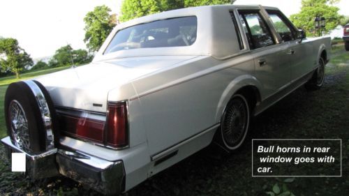 85 Lincoln Towncar Under 77k Original miles, Runs Great., US $1,800.00, image 18