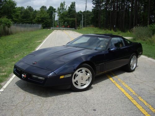 1989 chevy covette **very nice**