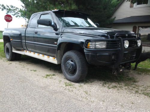 1998 dodge ram 3500 w/plow. needs engine.