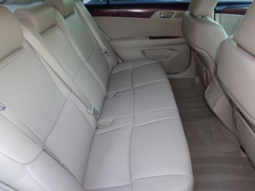 2011 toyota avalon base