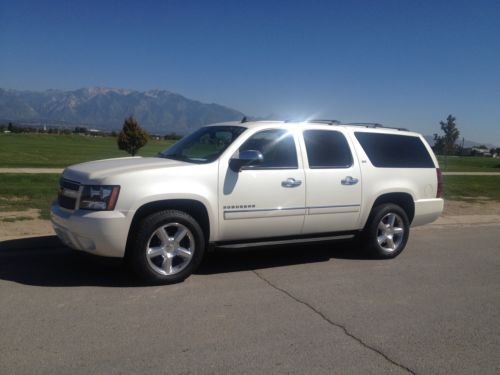 2011 chevrolet suburban 1500 ltz sport utility 5.3l 4x4 white diamond nav dvd