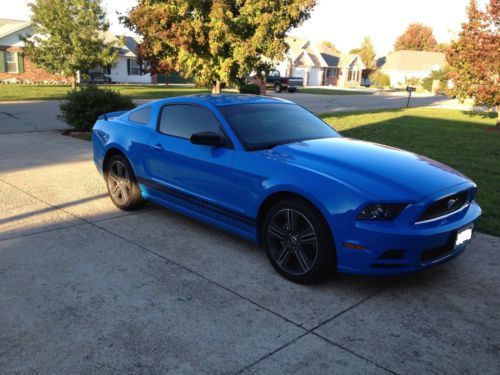 2013 ford mustang 3.7l v6 with performance package.