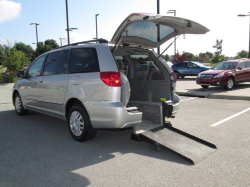 Wheelchair van 2007 toyota sienna le mini passenger van, handicap accessible