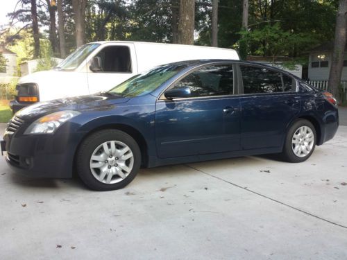 2009 nissan altima base sedan 4-door 2.5l