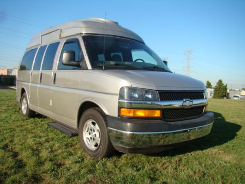 2005 chevrolet express g1500 - awd - handicap!!