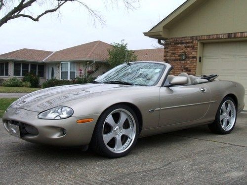 Xk8 convertible* low miles* 20" wheels* new tires* gorgeous!!