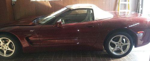 2003 chevrolet corvette base convertible 2-door 5.7l