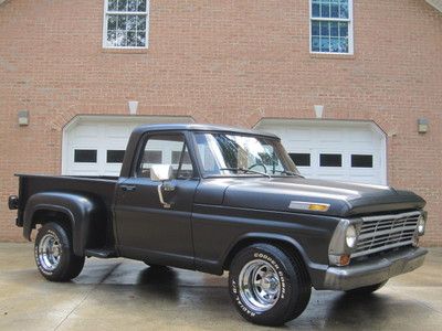 Ford f-100 1968 custom edition short bed flareside 302 v8 low reserve set