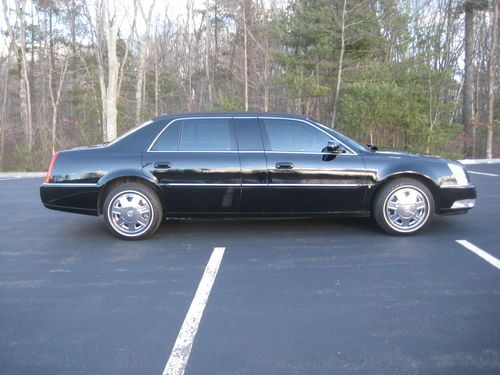 2006 cadillac dts 12'' ceo limousine