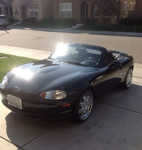 Mazda miata convertible 2-door 1.8l