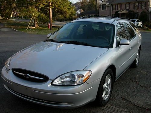 2003 ford taurus se wagon,