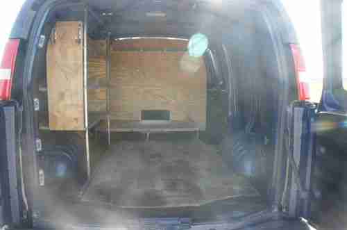 2003 Chevrolet 2500 Cargo Van For Sale~Clean Truck Ready to Work~Salvage Title, image 4