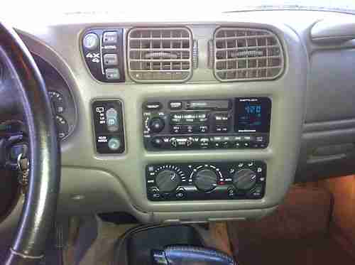 1998 GMC Jimmy SLT auto4X4 fully loaded leather sun roof custom 2-tone paint, image 11