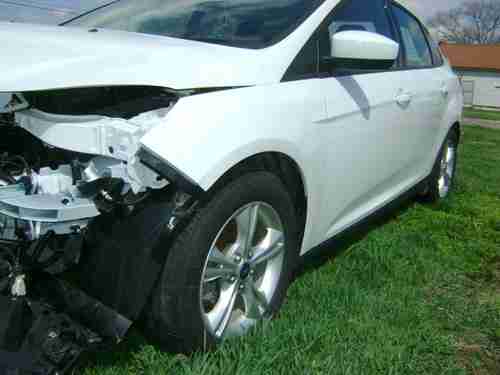 2012 FORD FOCUS SE 4DR ONLY 9,764 MILES BODY MAN'S SPECIAL CLEAN TITLE BANK REPO, image 9