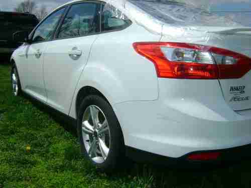 2012 FORD FOCUS SE 4DR ONLY 9,764 MILES BODY MAN'S SPECIAL CLEAN TITLE BANK REPO, image 11