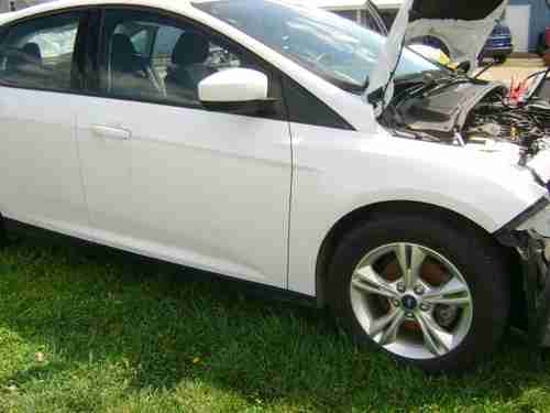 2012 FORD FOCUS SE 4DR ONLY 9,764 MILES BODY MAN'S SPECIAL CLEAN TITLE BANK REPO, image 14