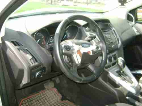 2012 FORD FOCUS SE 4DR ONLY 9,764 MILES BODY MAN'S SPECIAL CLEAN TITLE BANK REPO, image 16