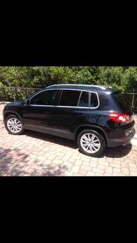 2009 volkswagen tiguan suv excellent condidtion!