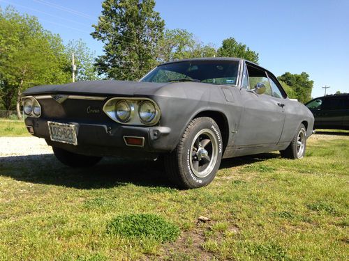 1967 corvair monza, 4 speed hardtop 110 rare nice project chevy runs and drives!
