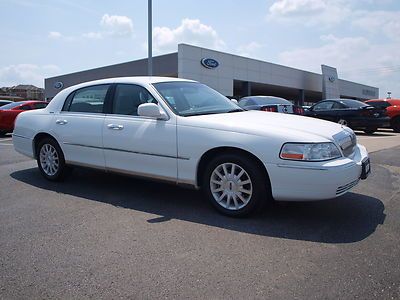 2007 lincoln town car / signature series / leather / warranty