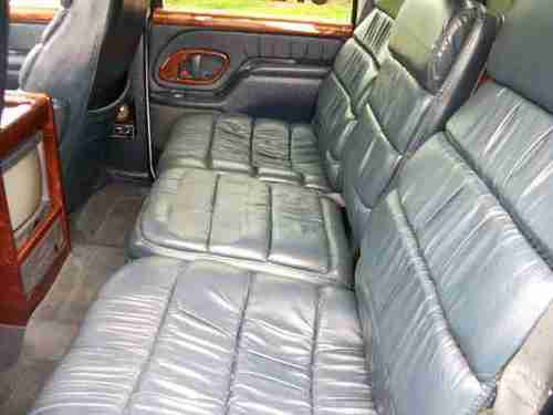 1997 K3500 Crew Cab 8' bed Dually 4X4 LOADED w Goose Neck in bed w Cap, image 6