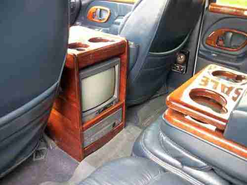 1997 K3500 Crew Cab 8' bed Dually 4X4 LOADED w Goose Neck in bed w Cap, image 11