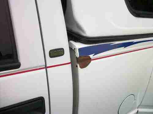 1997 K3500 Crew Cab 8' bed Dually 4X4 LOADED w Goose Neck in bed w Cap, image 12