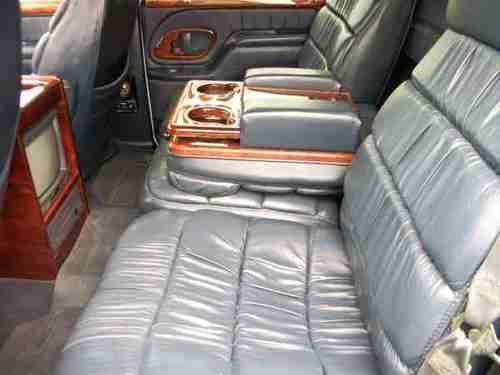 1997 K3500 Crew Cab 8' bed Dually 4X4 LOADED w Goose Neck in bed w Cap, image 13