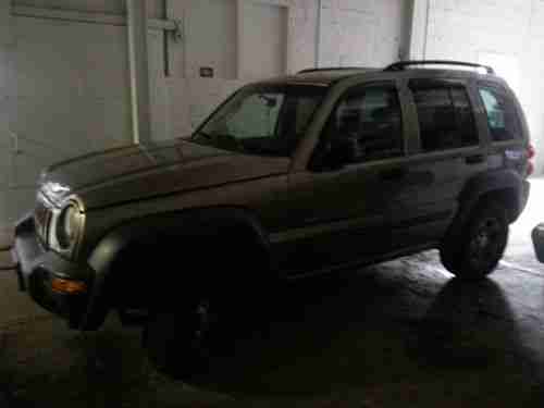 2004 Jeep Liberty Sport Sport Utility 4-Door 2.4L, image 3