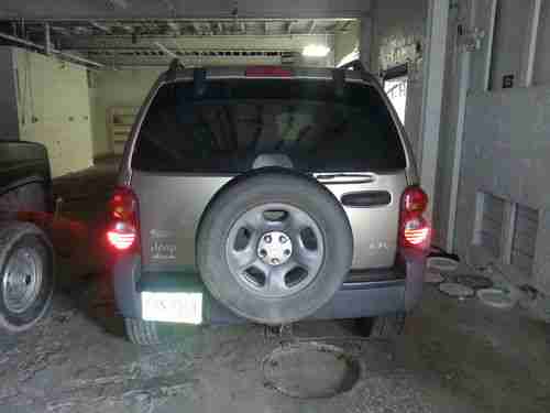 2004 Jeep Liberty Sport Sport Utility 4-Door 2.4L, image 5