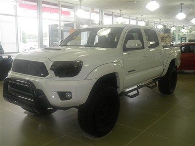 Custom new 2013 toyota tacoma v6 trd sport double cab 4x4 we finance dsi wheels