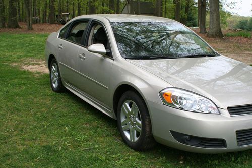 2011 Chevrolet Impala LT, image 2