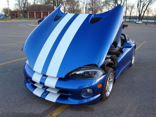 1997 Viper RT/10 Blue/White- 1 of 53, image 10